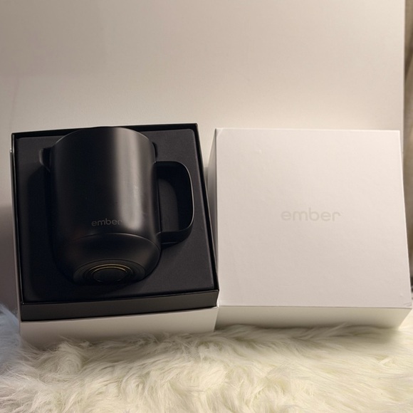 Ember Temperature Control Smart Mug – 10 oz (Black) - Picture 3 of 10